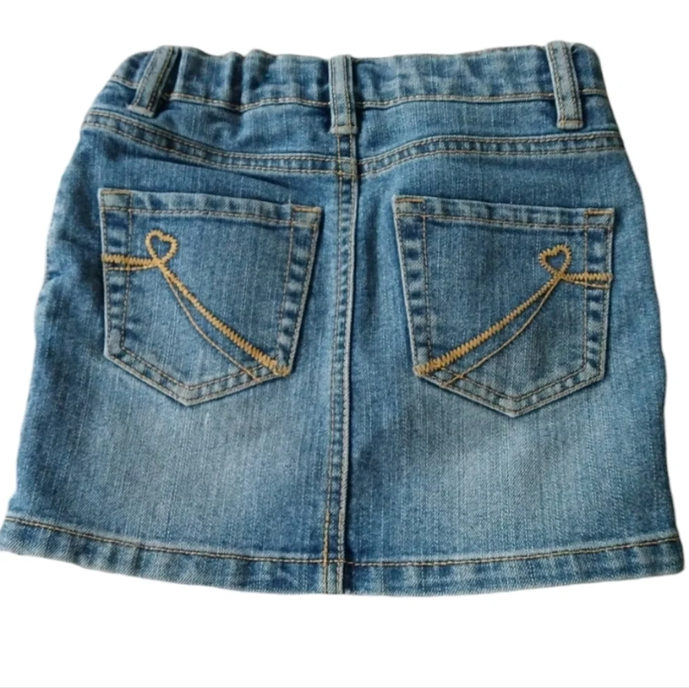 Classic Cut denim skirt size 5